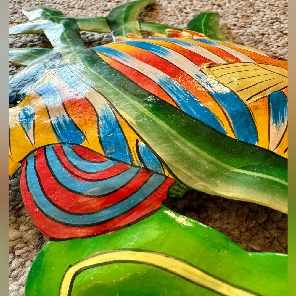 Handmade Hand Crafted Painted Costa Rica Fish Wall Art Home Decor Metal Rack